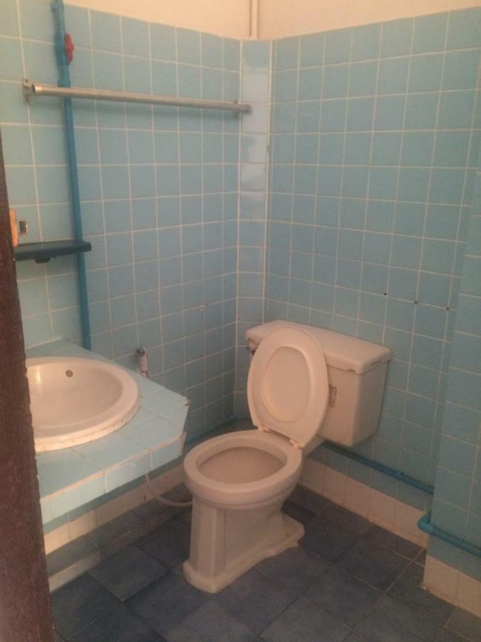 Thairungruang Hotel 素叻他尼 外观 照片